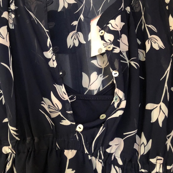 Motherhood maternity blouse NWT with built in cami - Picture 4 of 5